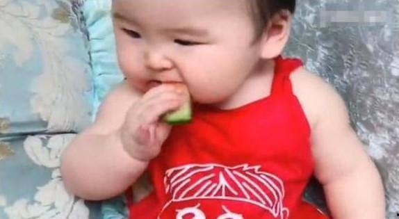 偏心父母吃瓜,揭秘家庭纷争的真相  第2张